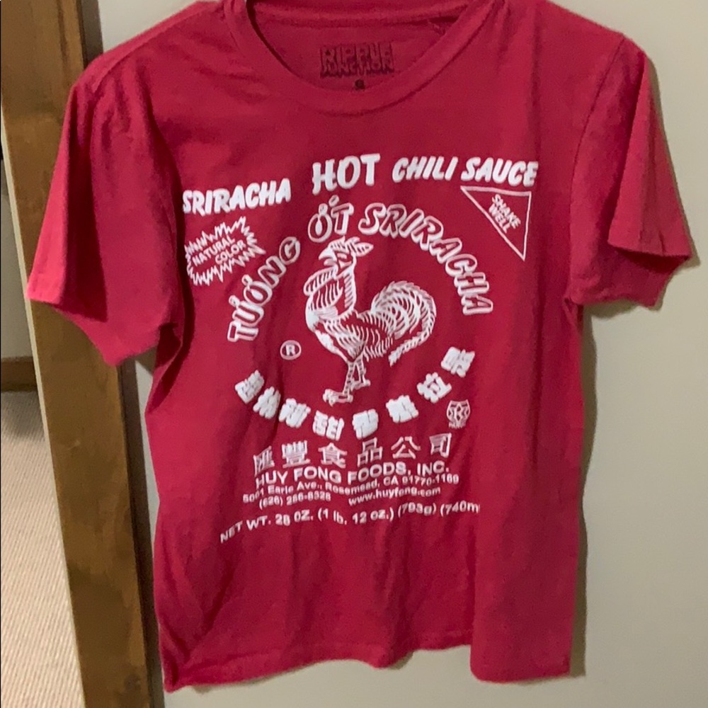Sriracha tee